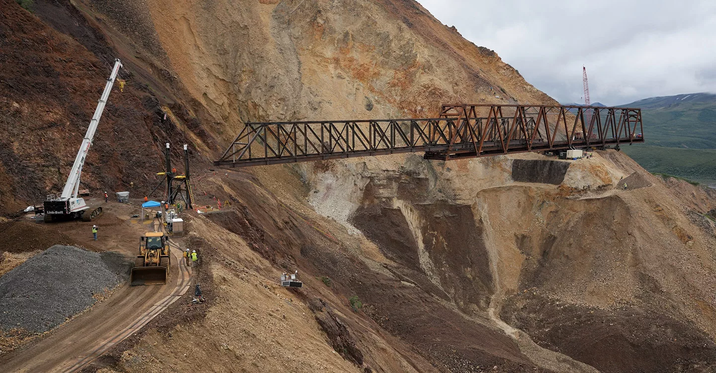 Lancio di trave in Alaska: la modellazione digitale rende possibile l'impresa in condizioni estreme