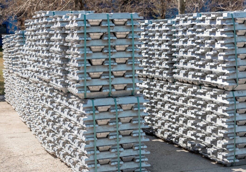 Yunnan Aluminium amplia il controllo su tre controllate con un investimento di 2,27 miliardi di RMB.
