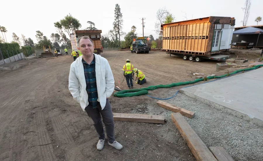 Case in movimento: spostamento di abitazioni per riqualificare Los Angeles dopo gli incendi boschivi