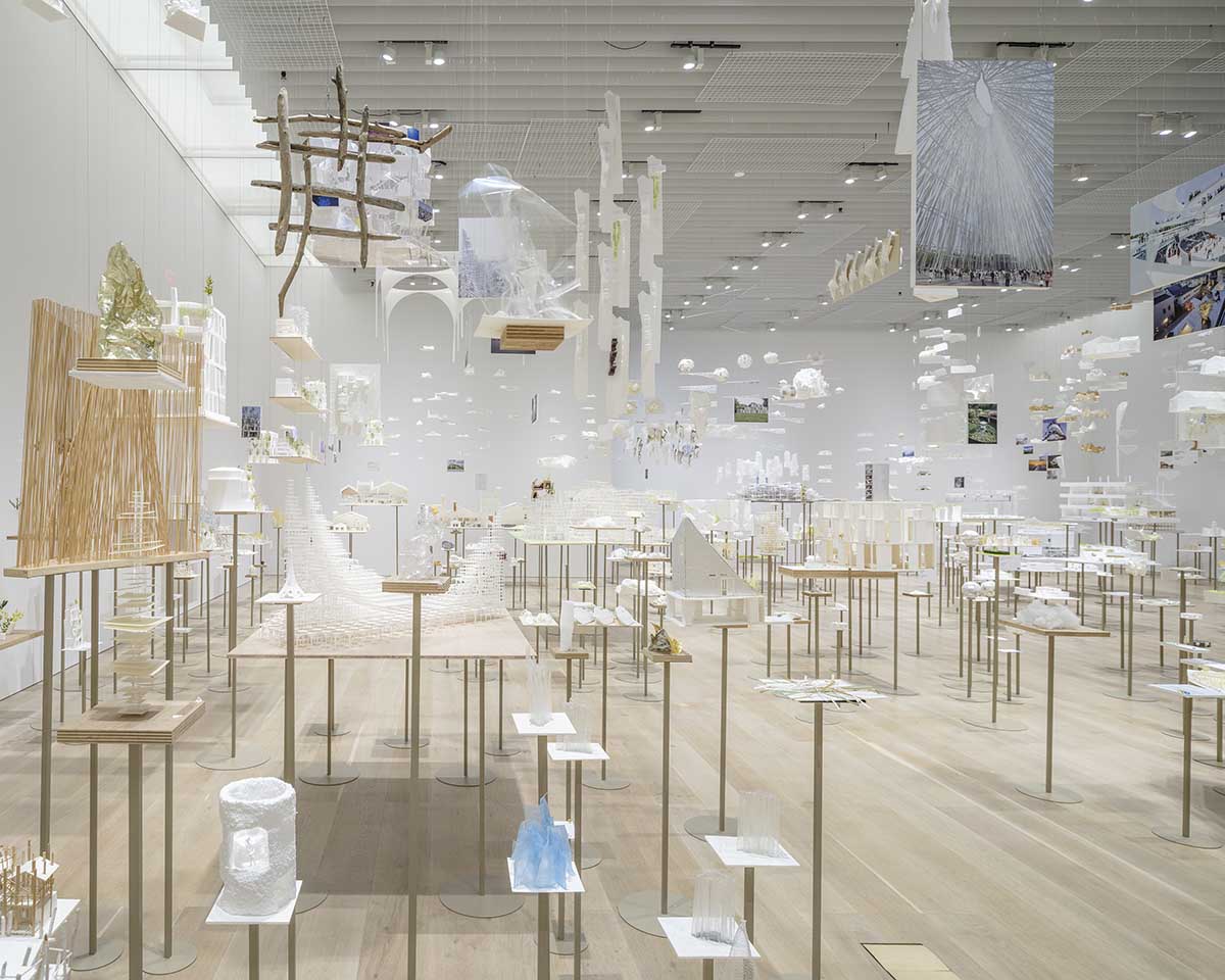 Sou Fujimoto presenta la Foresta Futura Primordiale al Mori Art Museum di Tokyo