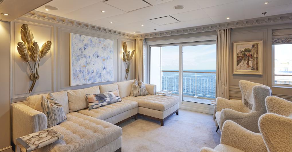 The World: la città galleggiante di 165 appartamenti di lusso