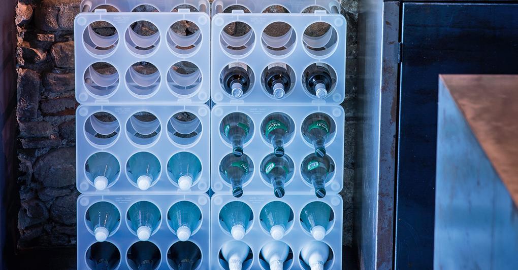 Calici e cavatappi premium: design ergonomico e edizioni limitate per esperti e appassionati di vino