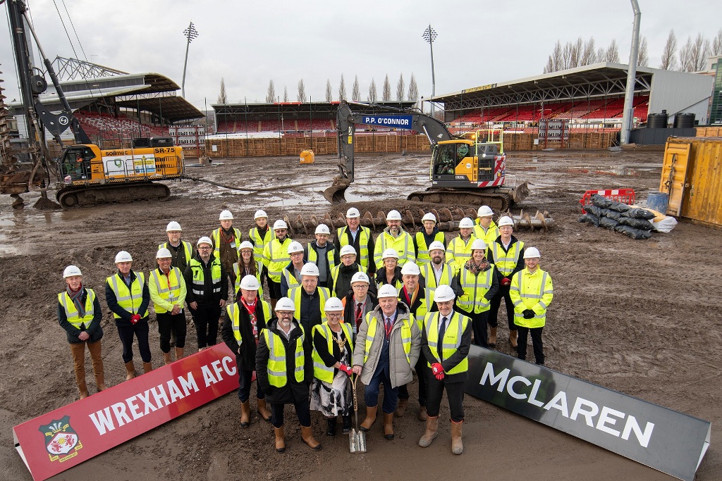 McLaren avvia i lavori di rinnovamento del Kop Stand di Wrexham AFC