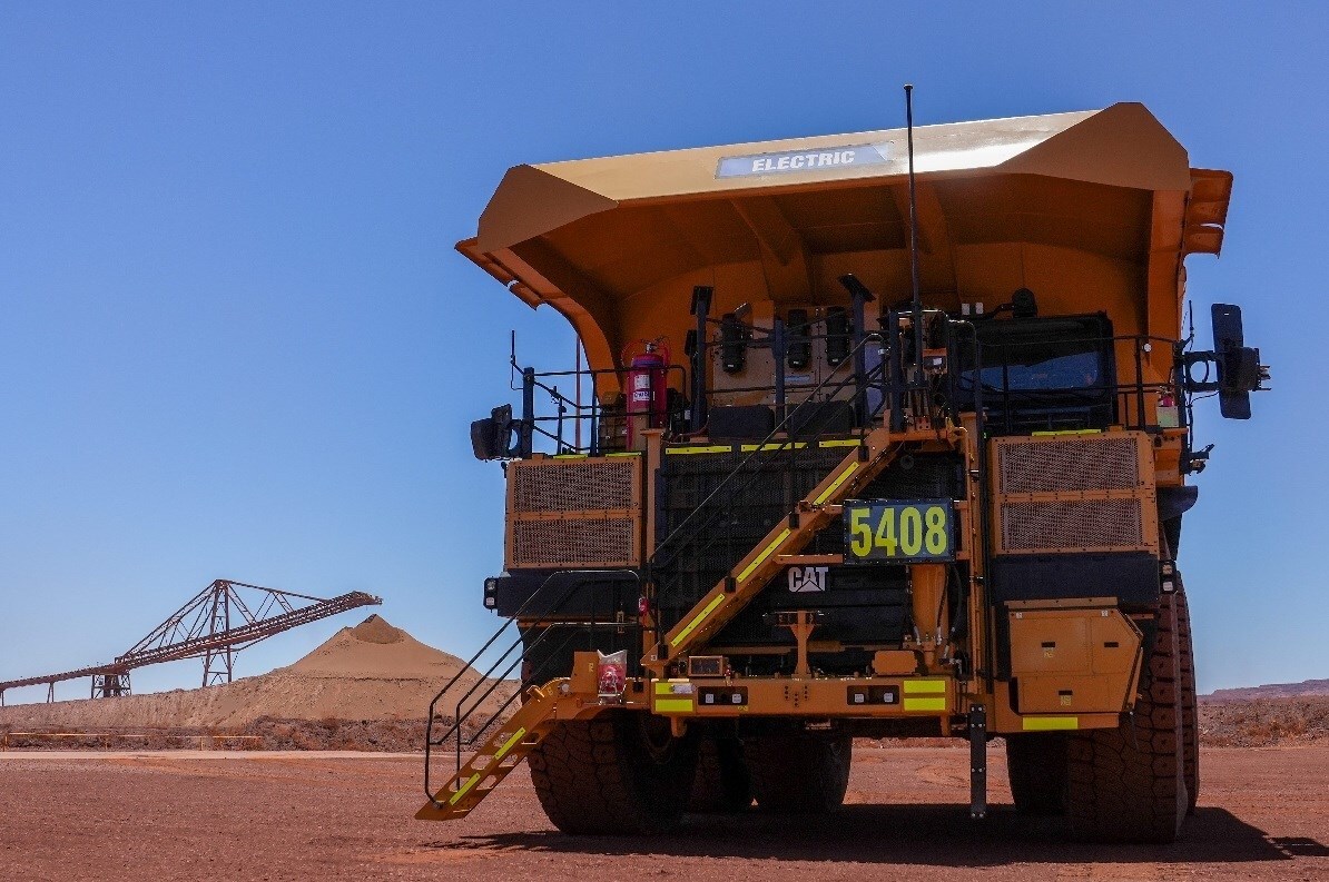 Rio Tinto e BHP testano i primi camion elettrici a batteria in Australia: un passo verso la decarbonizzazione mineraria