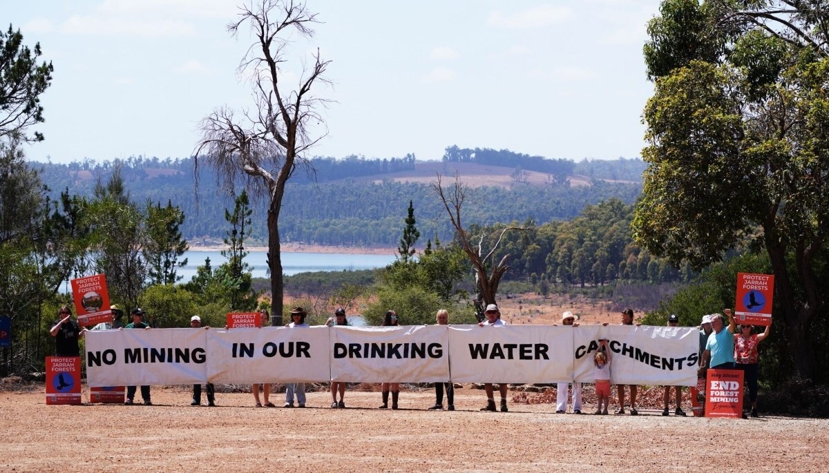 Alcoa sospende l'estrazione di bauxite a Mundaring Weir per salvaguardare le dighe di Perth