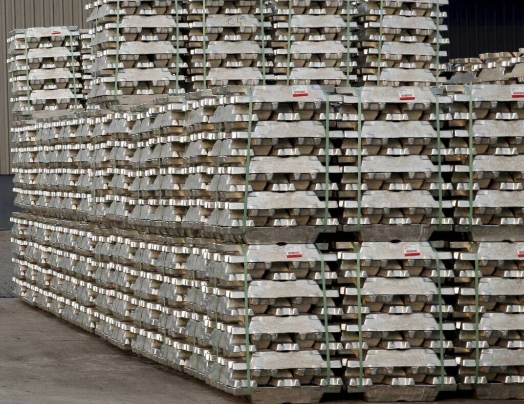 NALCO: profitti in crescita dell'88% grazie a produzione solida e domanda robusta