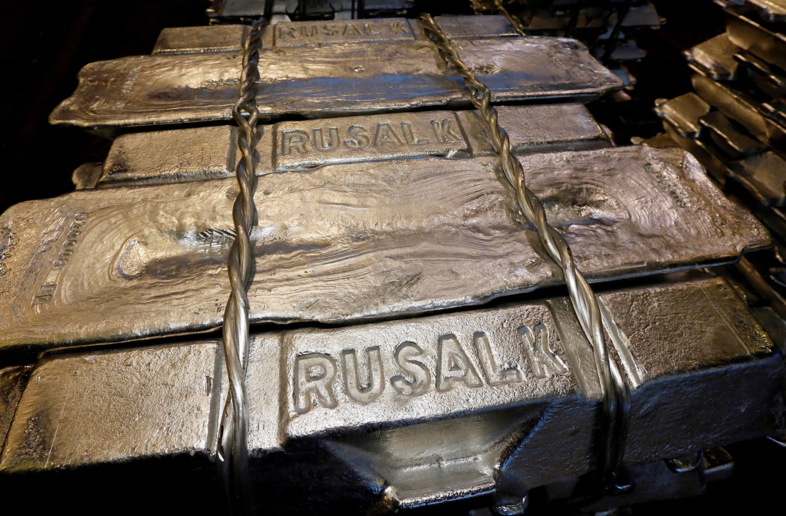 RUSAL punta all'India: alluminio a basso carbonio per le infrastrutture energetiche