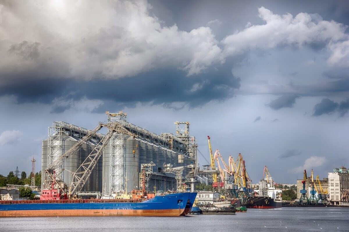 Alumina cinese: prezzi spot in calo, futures in rialzo e domanda moderata il 16 dicembre