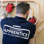 In Scozia, le imprese idrauliche riducono l'accoglienza di nuovi apprendisti