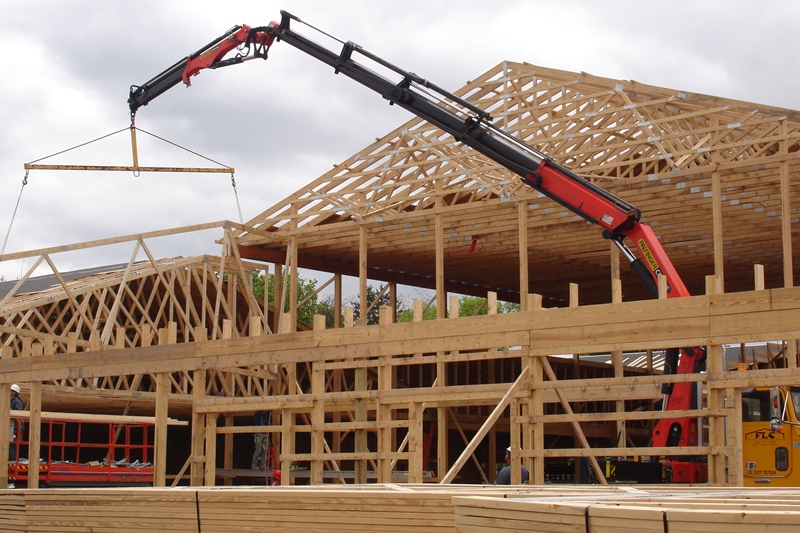 Strumento nuovo per gru caricatrici: sicurezza al primo posto sullo scarico di camion su pendenze