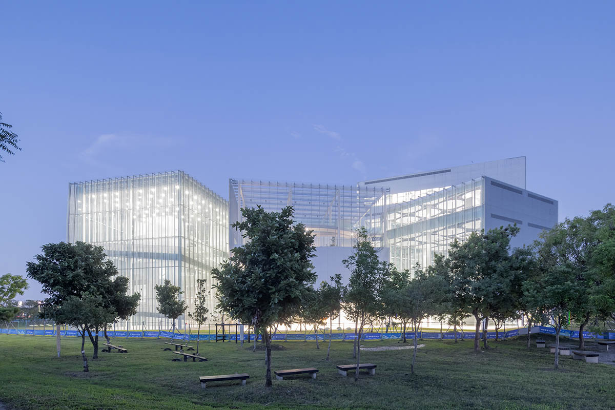 Taichung Green Museumbrary: l’architettura sostenibile di SANAA che ridefinisce il panorama culturale taiwanese