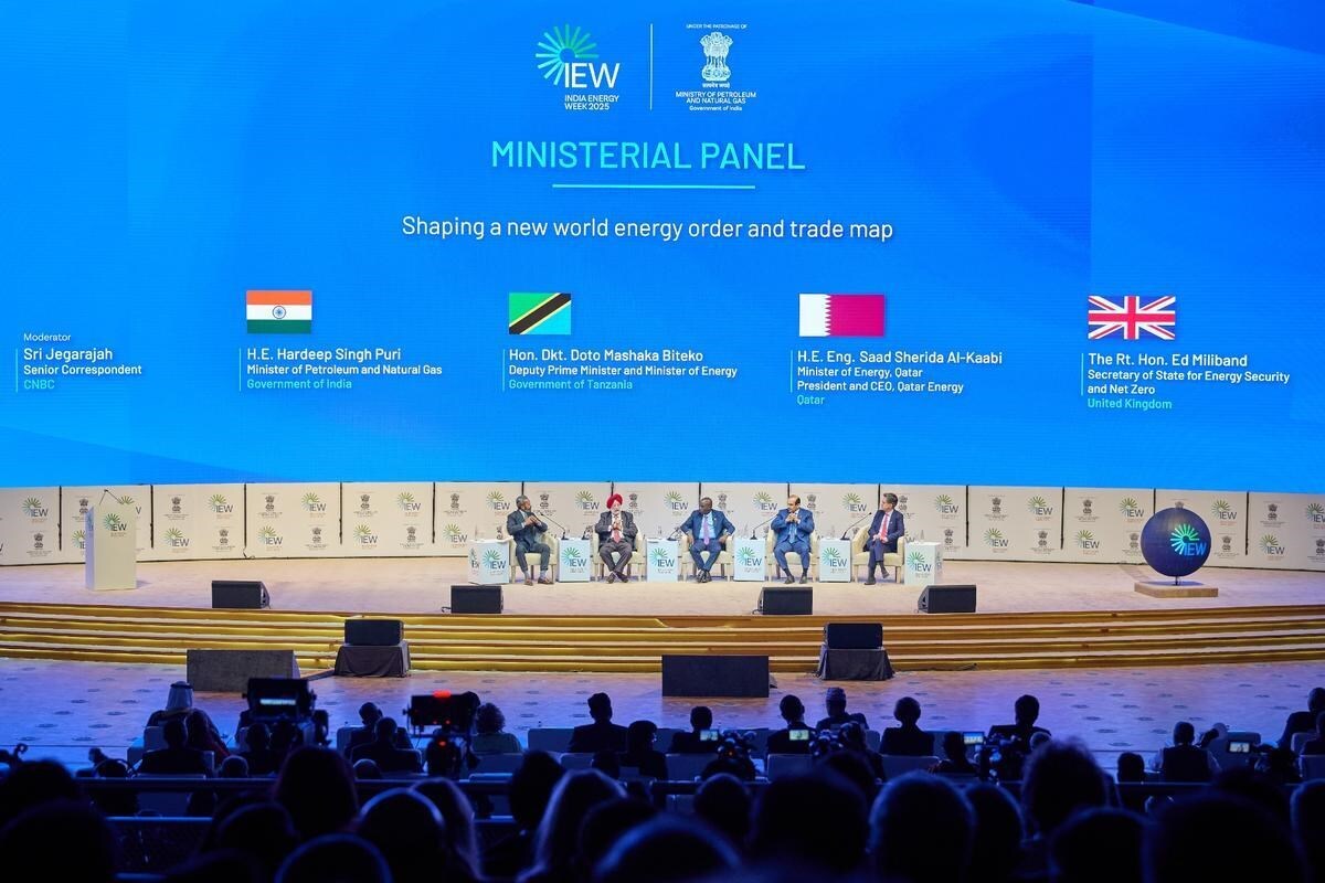 India: strategia energetica globale per una crescita sostenibile e innovativa