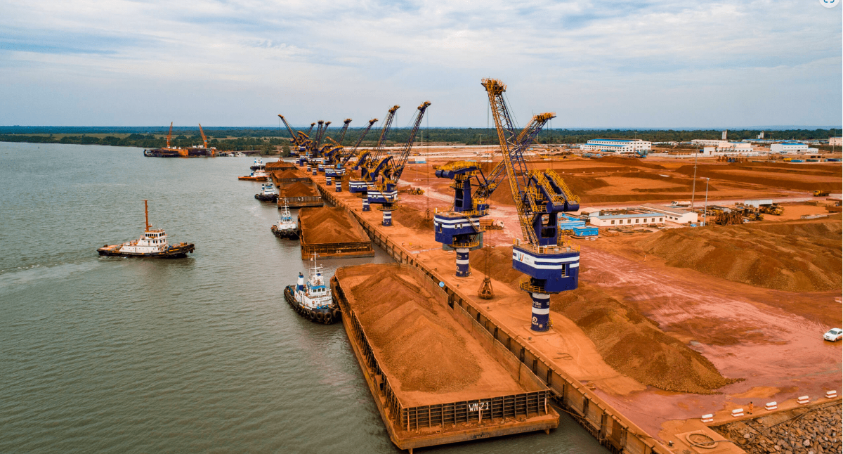 Jushen Logistics firma contratto di 134 milioni di dollari per il trasporto di bauxite in Guinea