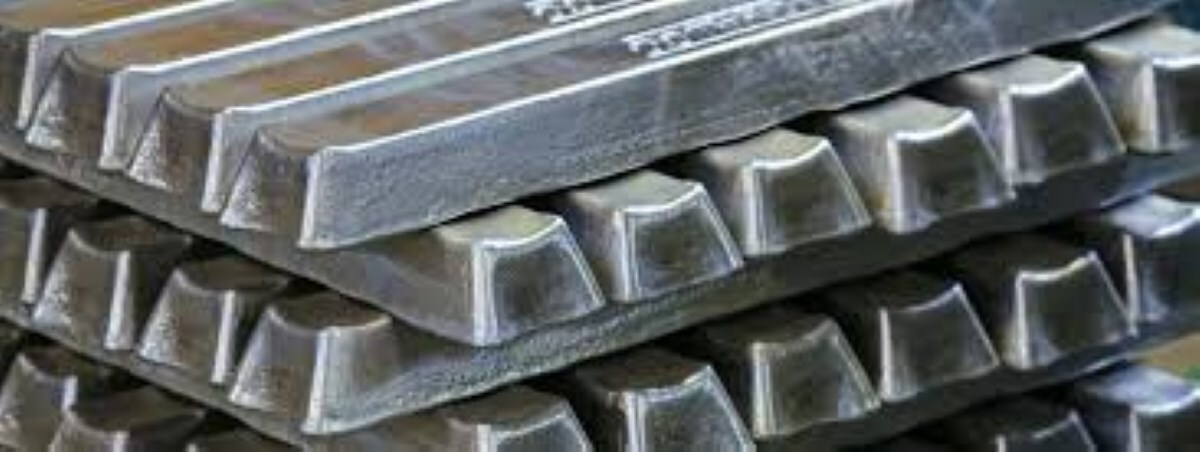 LME alluminio: offerta al contante a 3.092 USD/ton, contratti a termine restano stabili