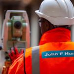 John F Hunt: profitti in calo e crescita rallentata dopo il crollo di un cliente