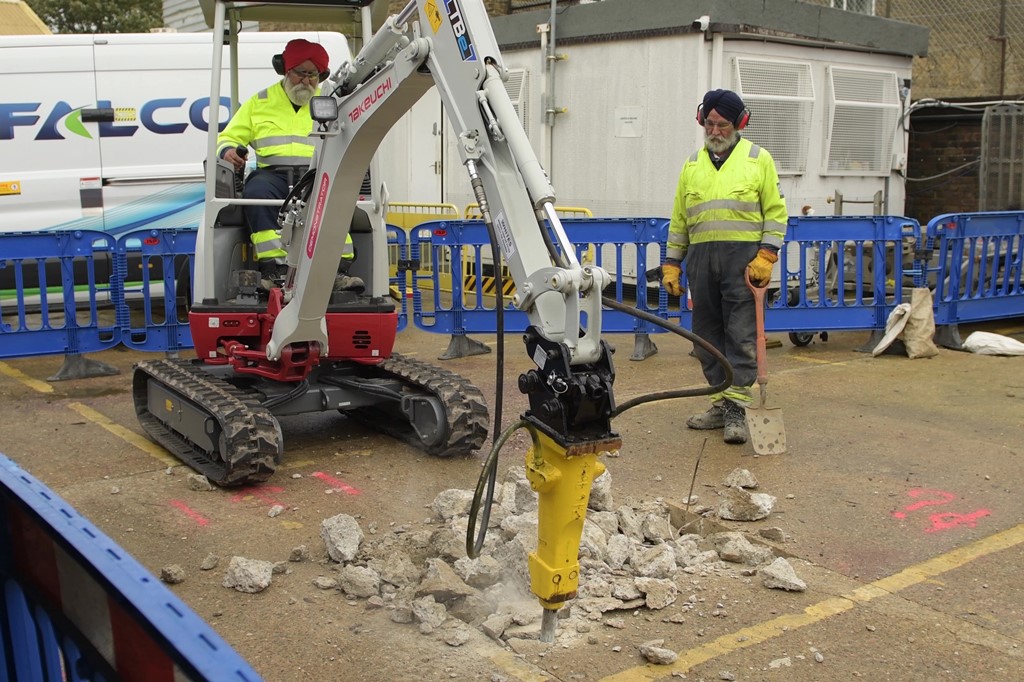 Falco acquista 15 mini escavatori elettrici Takeuchi per ridurre le emissioni