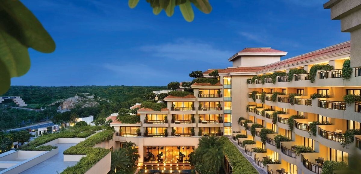 Taj Surajkund Resort installa impianto solare da 50 kWp per ridurre l’impronta di carbonio