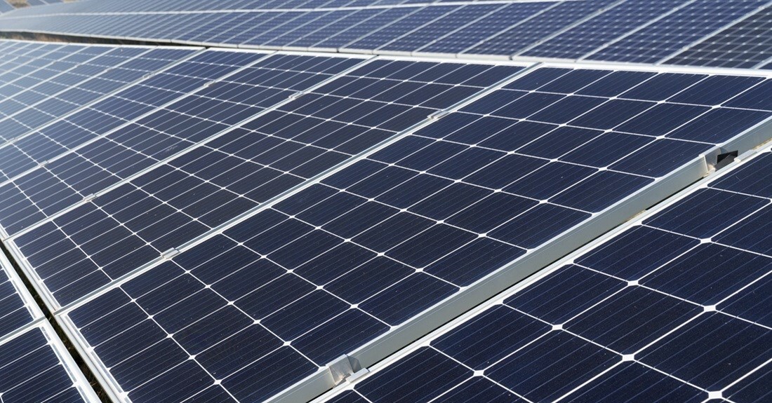 Waaree Renewable investe 4,6 milioni di USD per un parco solare da 120 MW in Maharashtra