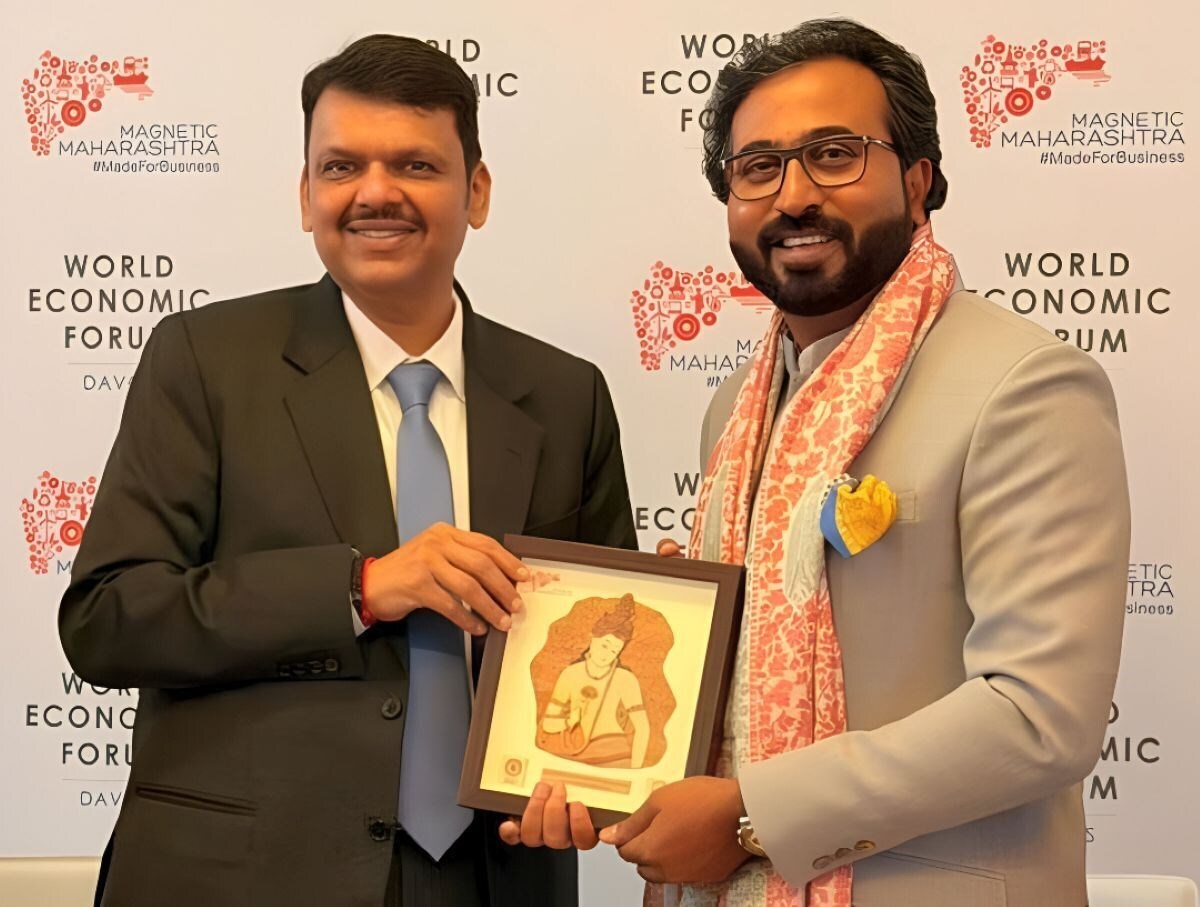 Fadnavis elogia Bharat Gite per la realizzazione in meno di un anno di un progetto di alluminio da 5 miliardi di rupie