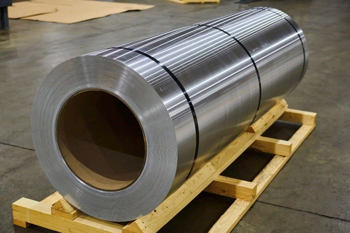 Bridgnorth Aluminium: 600.000 GBP per una nuova linea Schmutz che potenzia la produzione di bobine di alluminio a spessore sottile