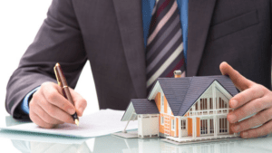 Decreto 200/2025: proroghe per locazioni pubbliche, polizze calamità, sanzioni strada e fotovoltaico in strutture turistiche