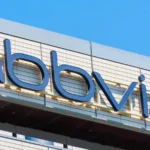 AbbVie investe 100 miliardi di dollari nella produzione farmaceutica americana: l’accordo con l’amministrazione Trump