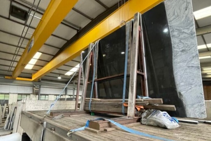 Incidente mortale in un stabilimento di marmo: l'azienda Blyth Marble Limited multata