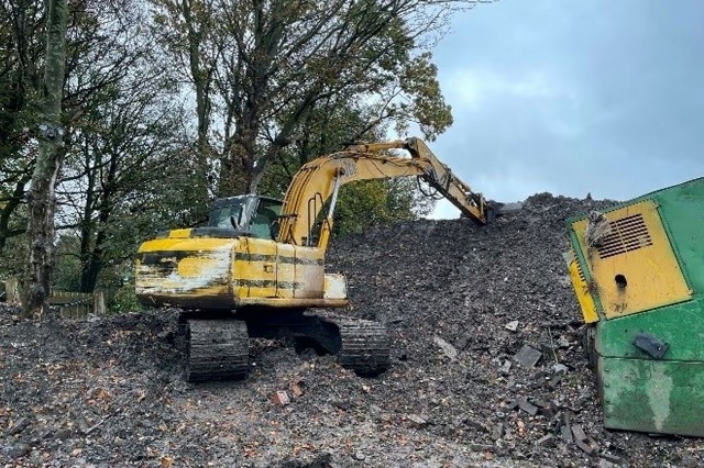 Azienda di noleggio macchinari multata £10.000 dopo l'infortunio di un meccanico a Manchester