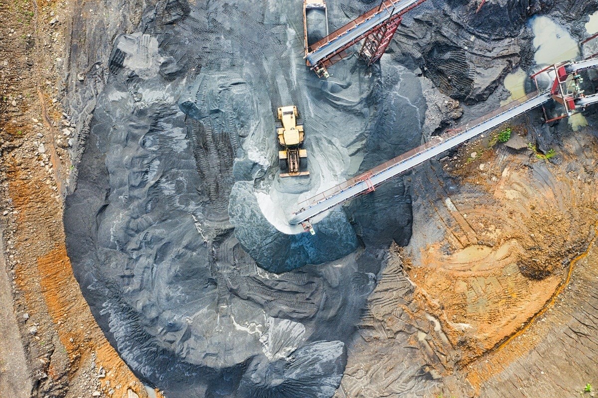 Canyon Resources avvia le prime operazioni di estrazione di bauxite a Minim Martap, Camerun