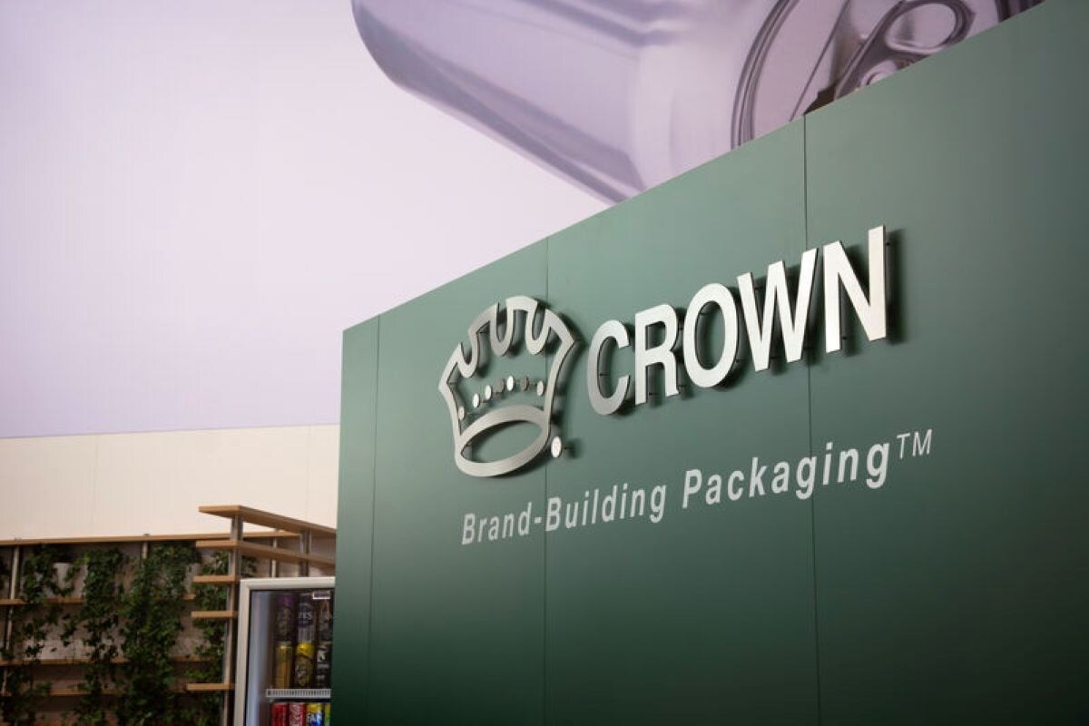 Crown Holdings: vendite in crescita del 4,8 % e utile netto in aumento del 74 % nel 2025
