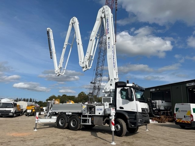 Utranazz abbassa i prezzi dei camion di consegna di cemento per competere con la Cina