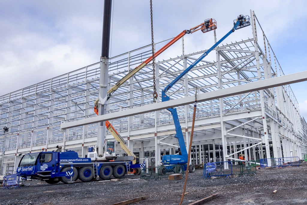 Severfield: oltre 100 operai pronti a scioperare per salari e sicurezza