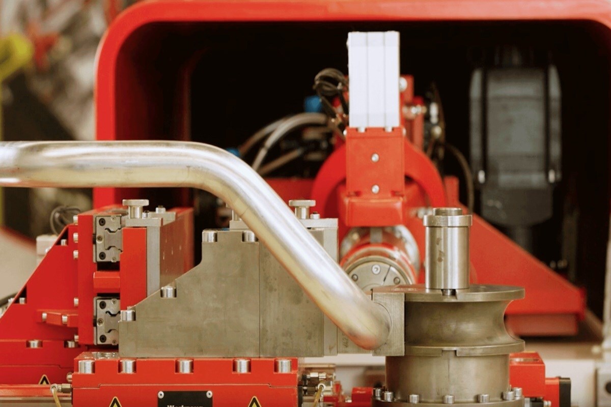 Piegatura CNC di tubi online: OSH Cut consente design e preventivi in tempo reale