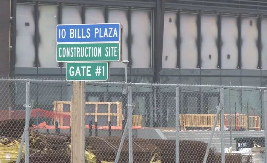 Lavori sul nuovo stadio dei Buffalo Bills riprendono dopo 150.000$ di vandalismo: i sospetti identificati, i lavoratori non divulgati