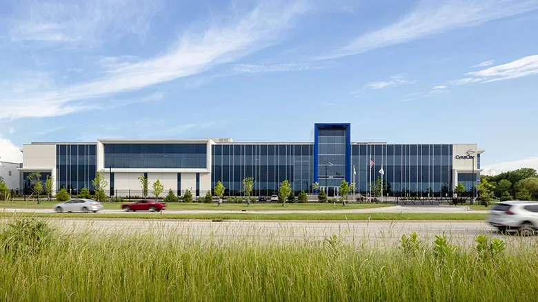 Illinois sospende temporaneamente gli incentivi fiscali per i data center: 15 miliardi di investimenti in gioco