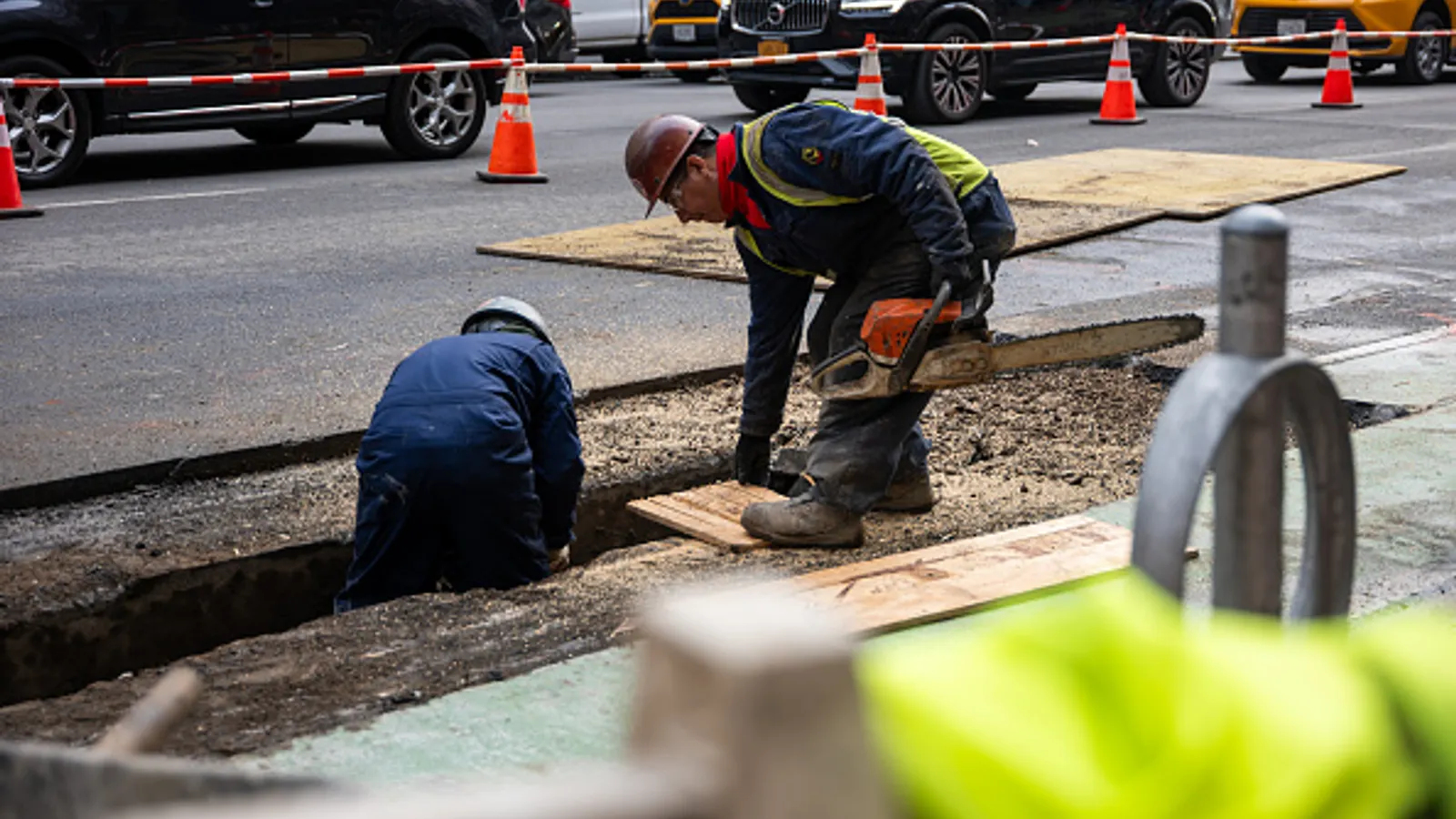 Posti di lavoro in crescita, assunzioni in calo: il settore edile 2025
